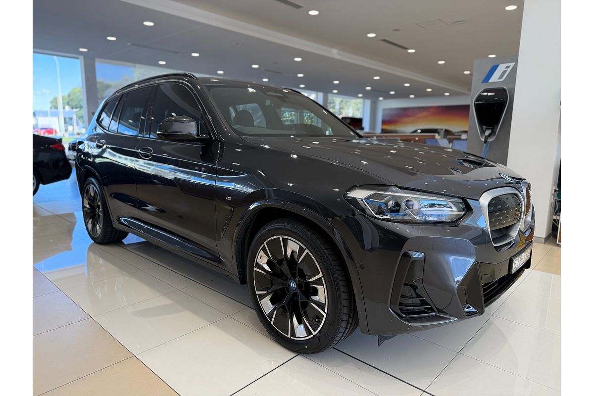 2022 BMW iX3 G08