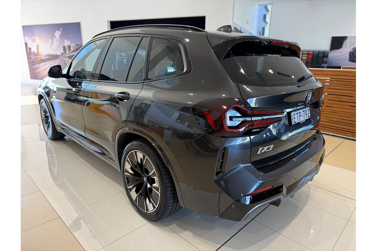2022 BMW iX3 G08