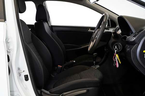 2016 Hyundai Accent Active RB4