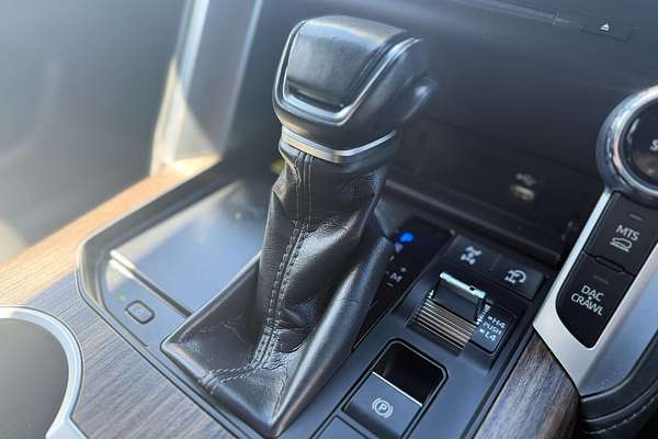 2023 Toyota Landcruiser VX FJA300R
