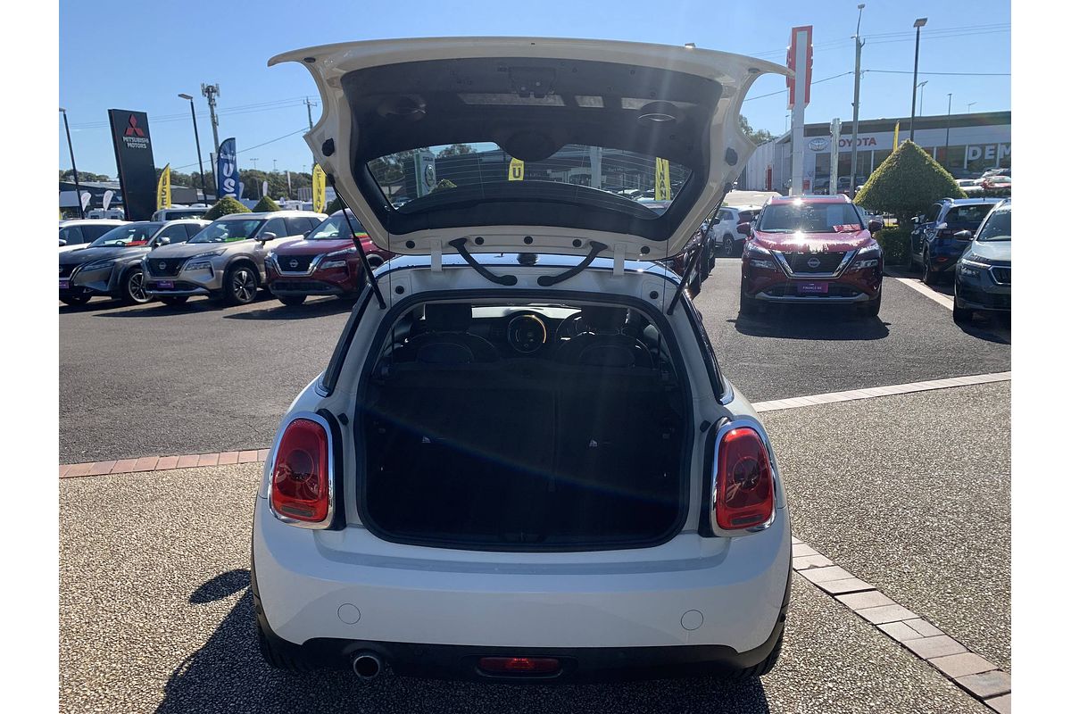 2014 MINI Hatch Cooper F56