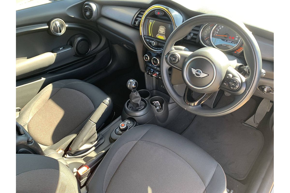 2014 MINI Hatch Cooper F56