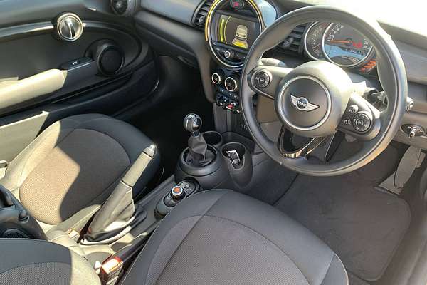 2014 MINI Hatch Cooper F56