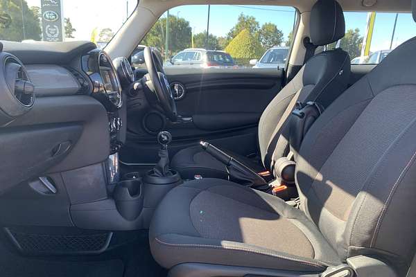 2014 MINI Hatch Cooper F56