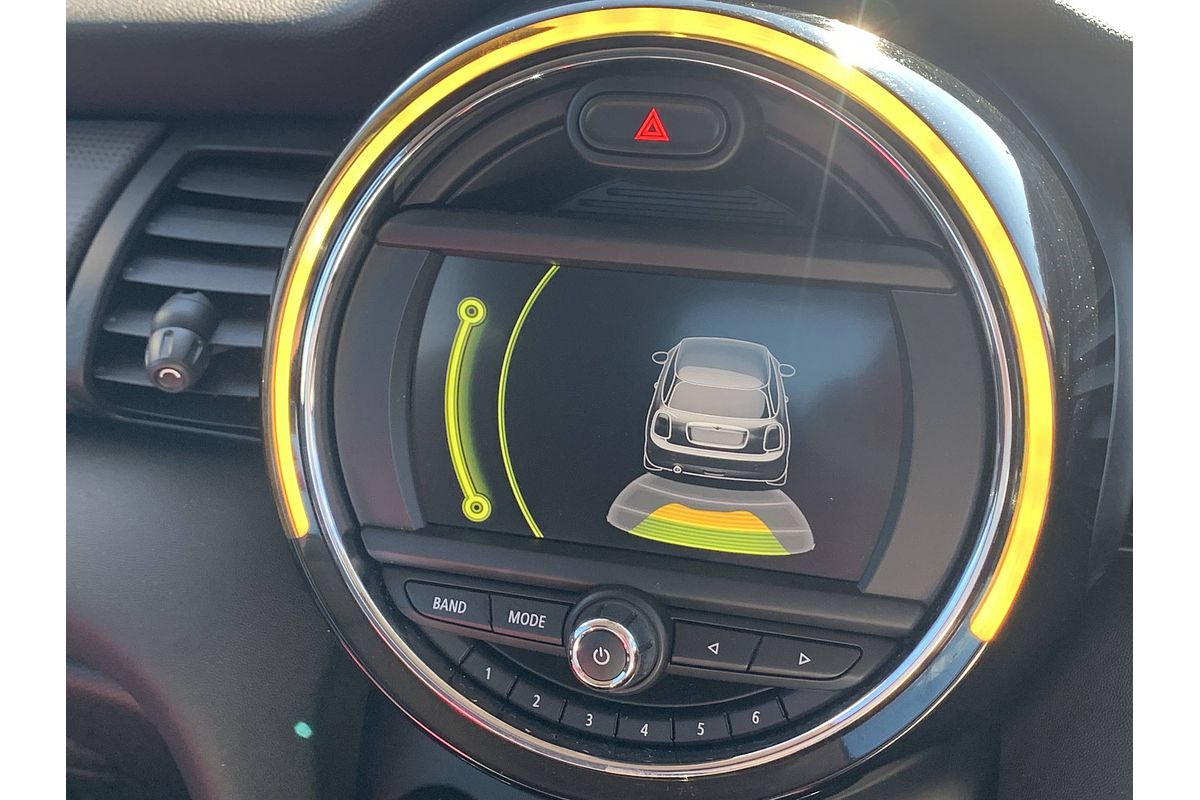 2014 MINI Hatch Cooper F56