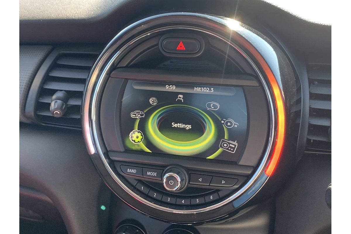 2014 MINI Hatch Cooper F56