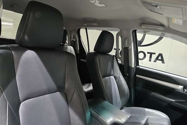 2021 Toyota Hilux SR5 GUN126R 4X4