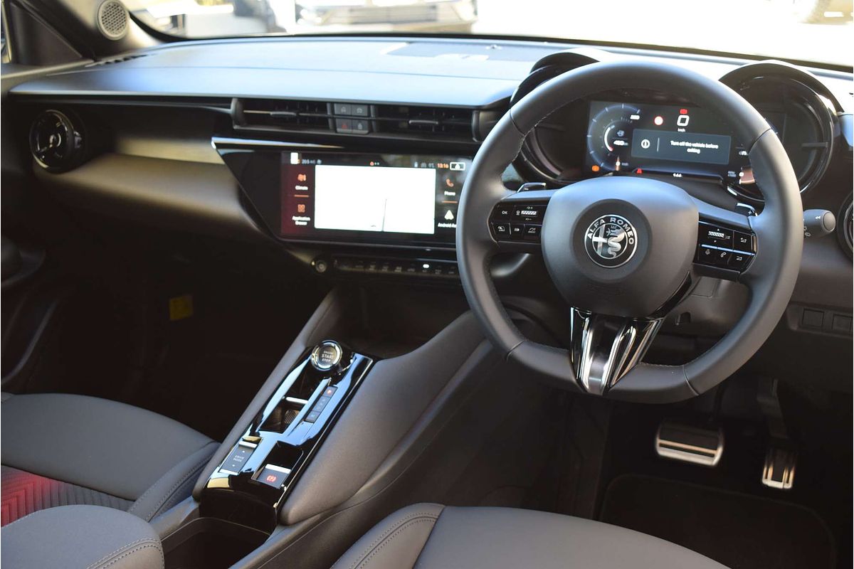 2025 Alfa Romeo JUNIOR IBRIDA (HYBRID) 966 MY25