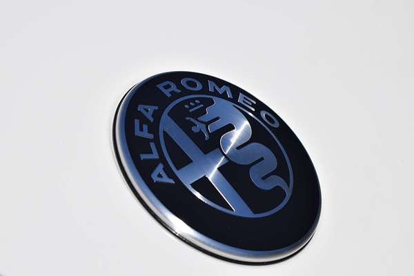 2025 Alfa Romeo JUNIOR IBRIDA (HYBRID) 966 MY25