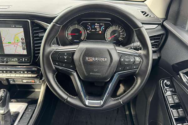 2023 Isuzu MU-X LS-T