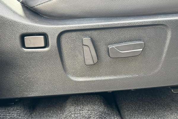 2023 Isuzu MU-X LS-T