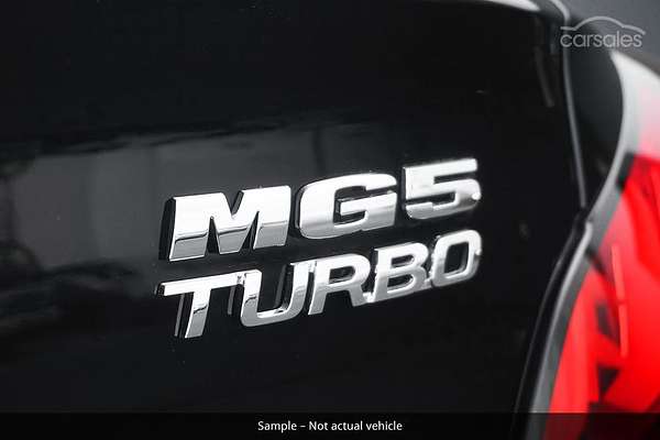 2025 MG MG5 Essence