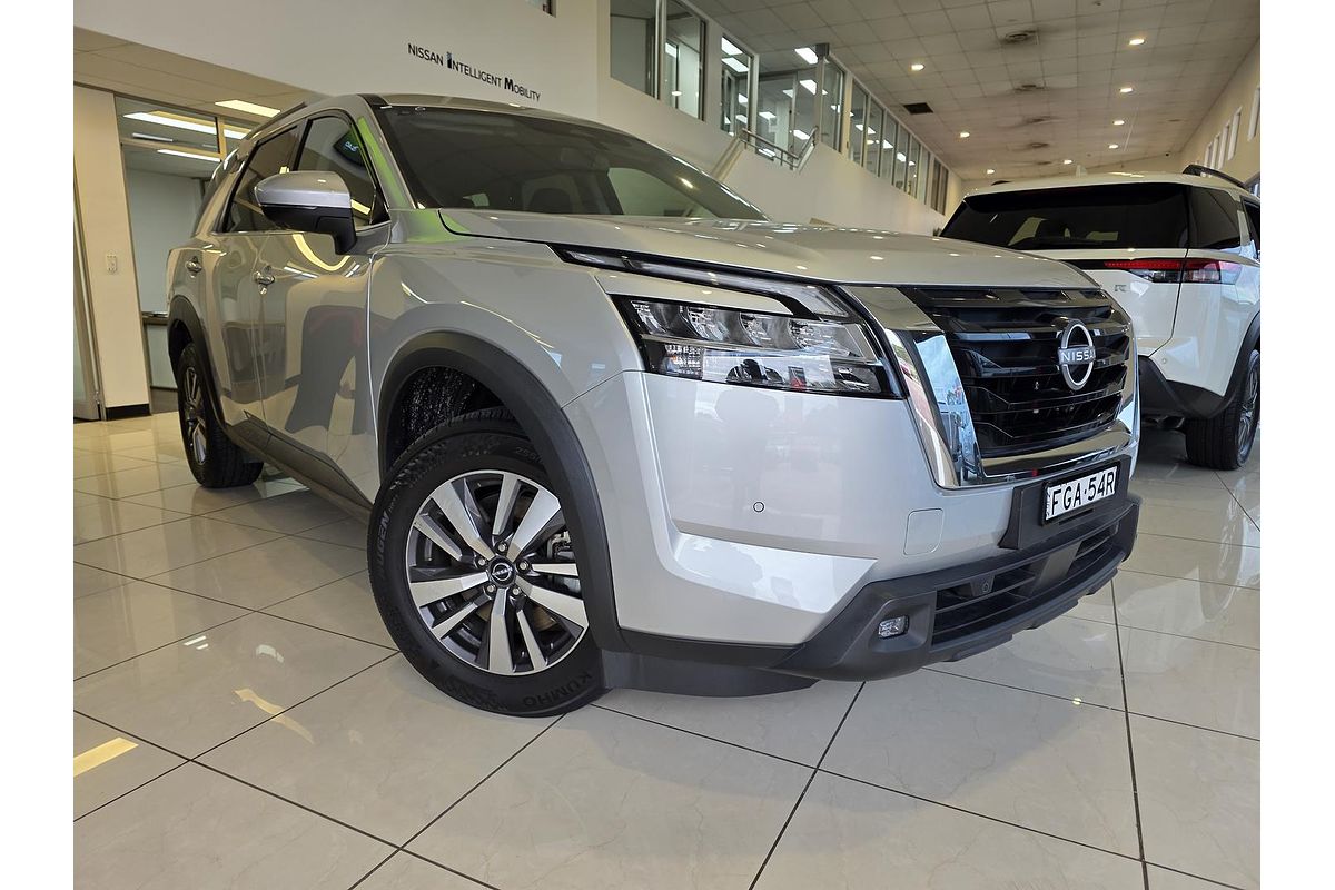 2023 Nissan Pathfinder Ti R53