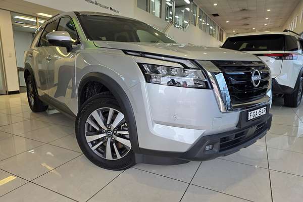 2023 Nissan Pathfinder Ti R53
