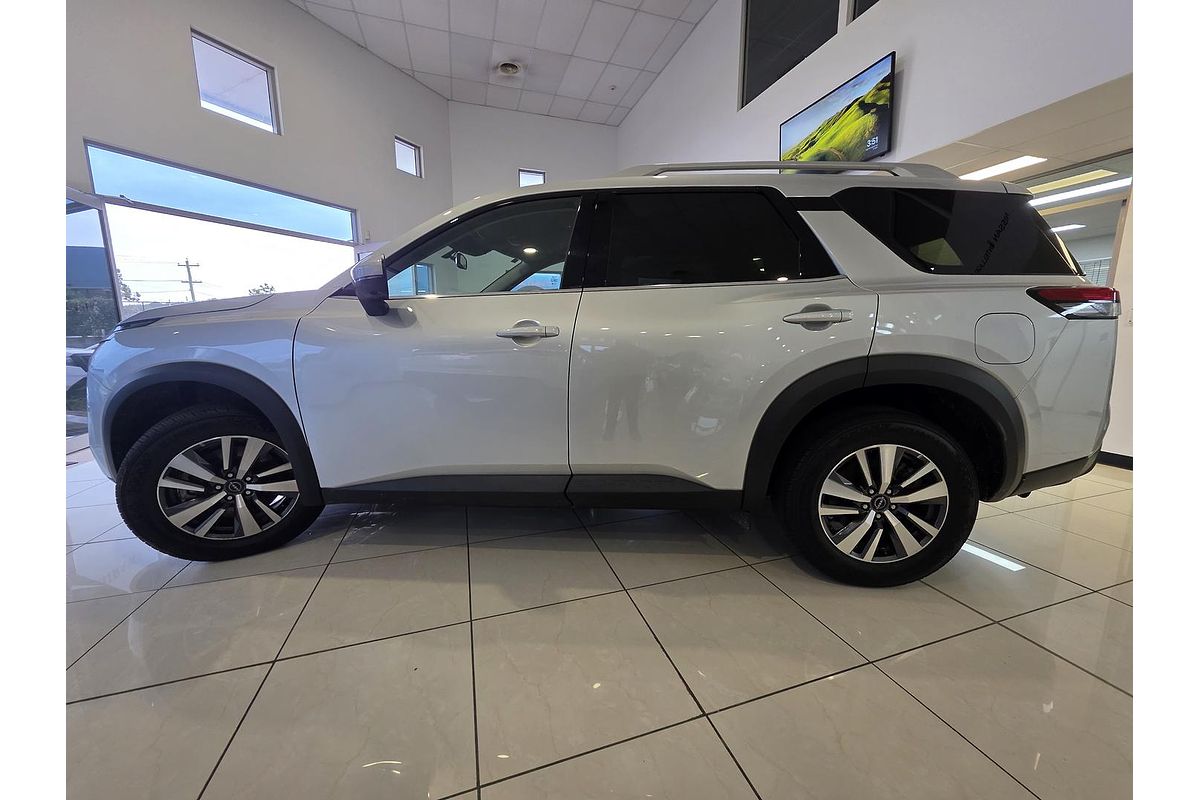 2023 Nissan Pathfinder Ti R53
