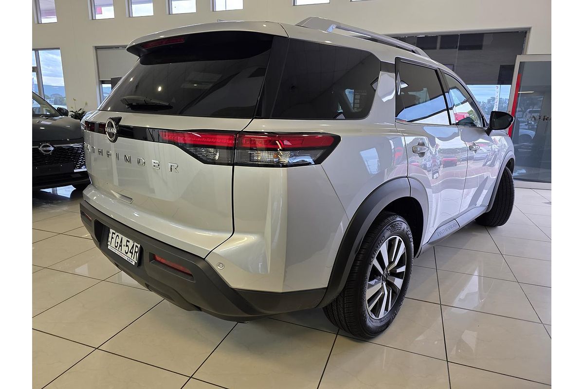 2023 Nissan Pathfinder Ti R53