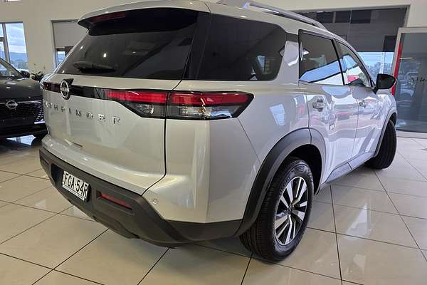 2023 Nissan Pathfinder Ti R53