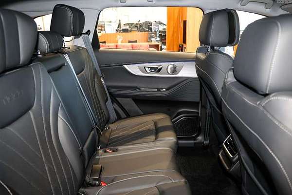 2025 Chery Tiggo 8 Pro Max Urban