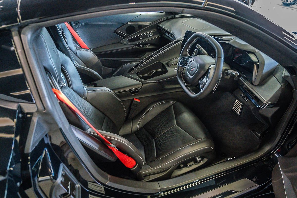 2024 Chevrolet Corvette Stingray 2LT C8