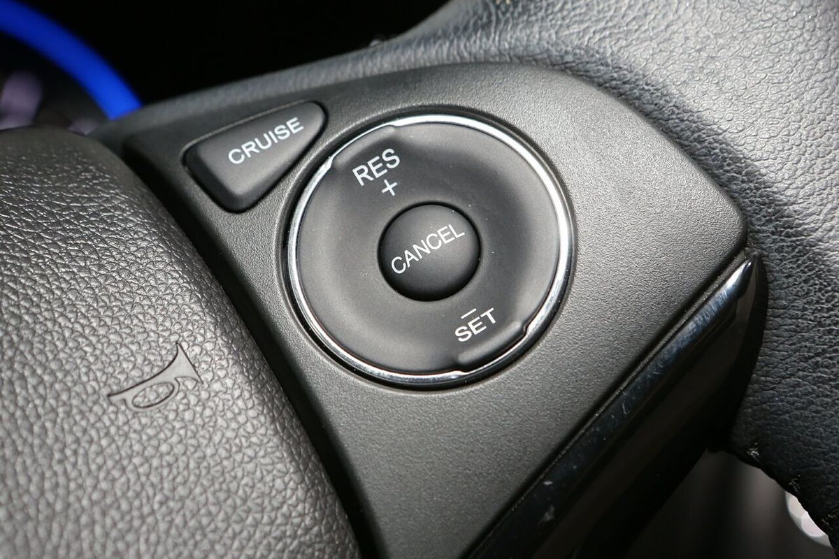 2015 Honda HR-V VTi-L