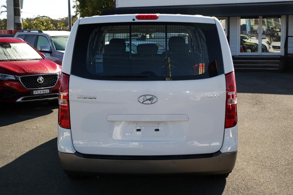 2015 Hyundai iMax TQ-W