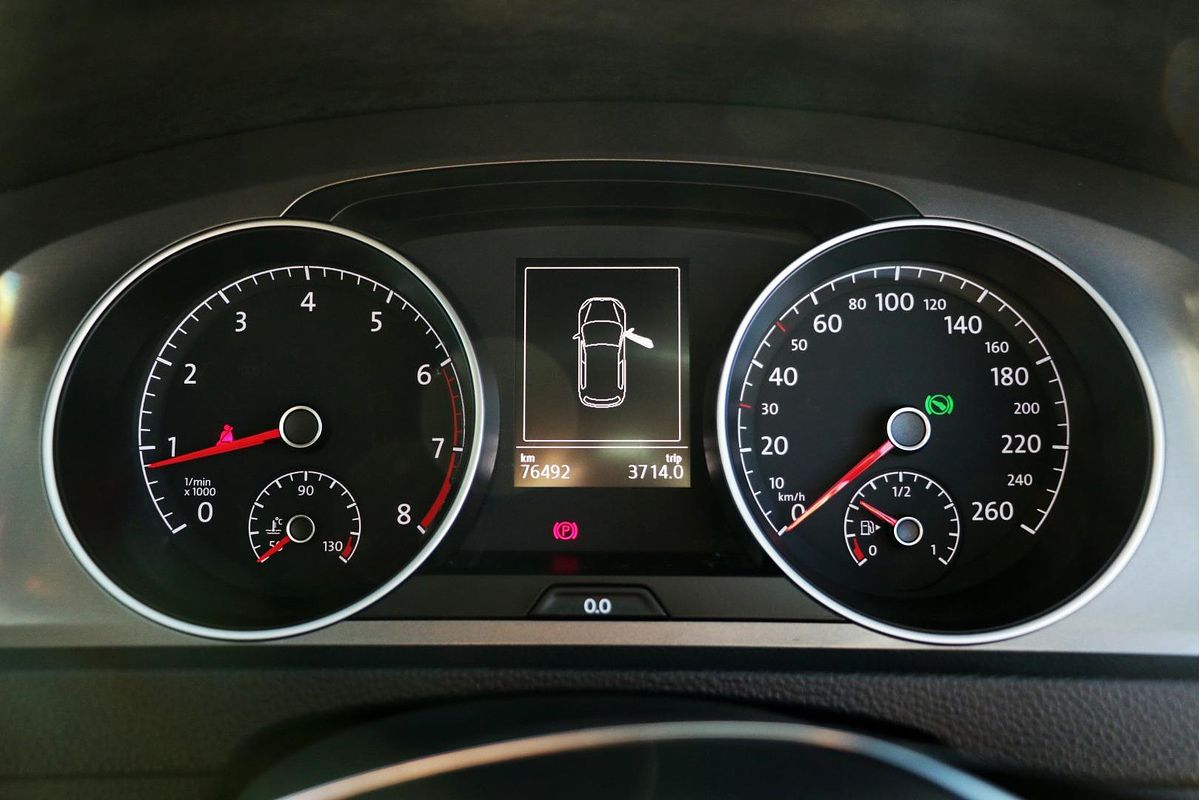 2016 Volkswagen Golf 92TSI Trendline 7