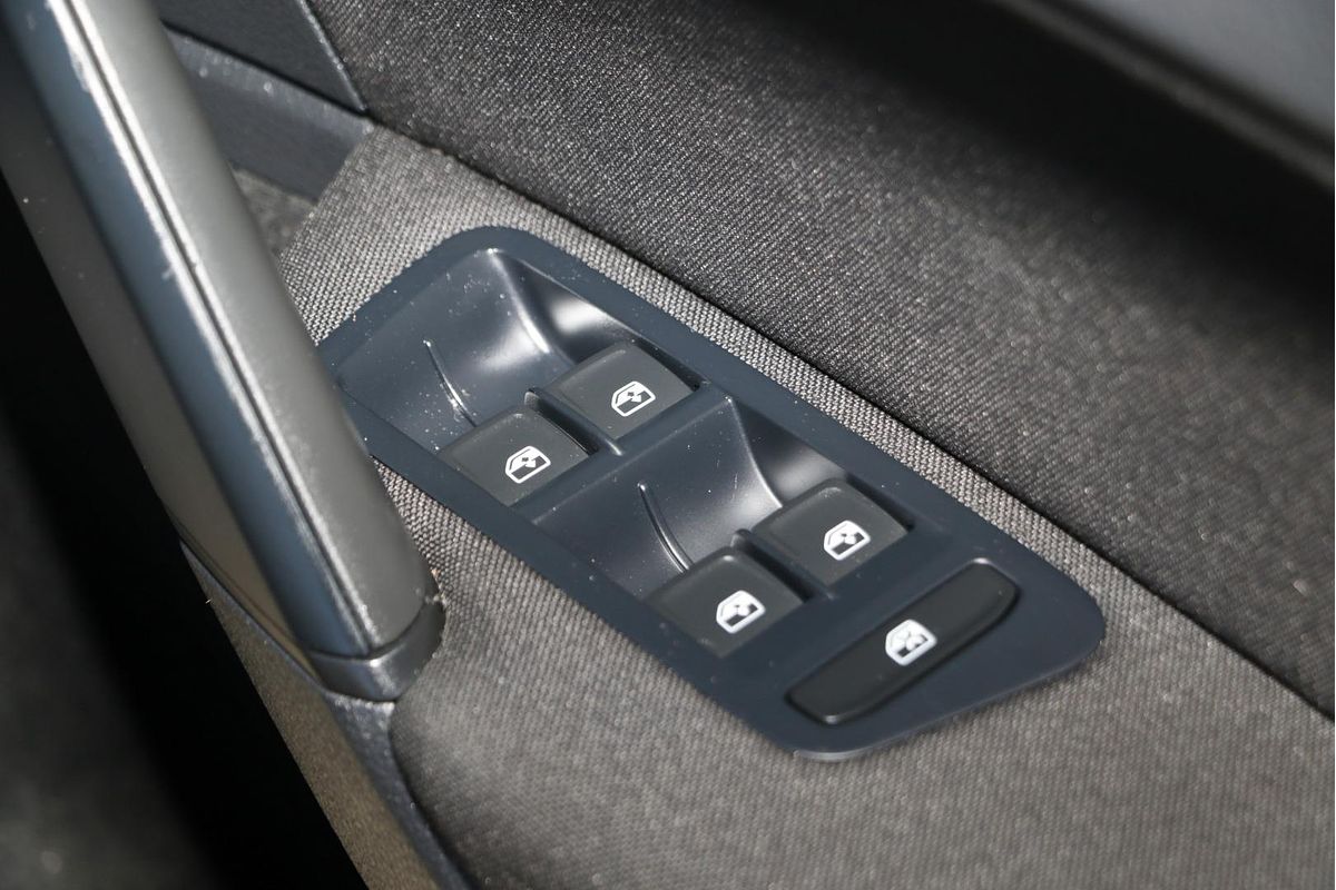 2016 Volkswagen Golf 92TSI Trendline 7