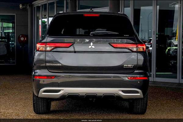 2024 Mitsubishi Outlander PHEV Exceed Tourer ZM