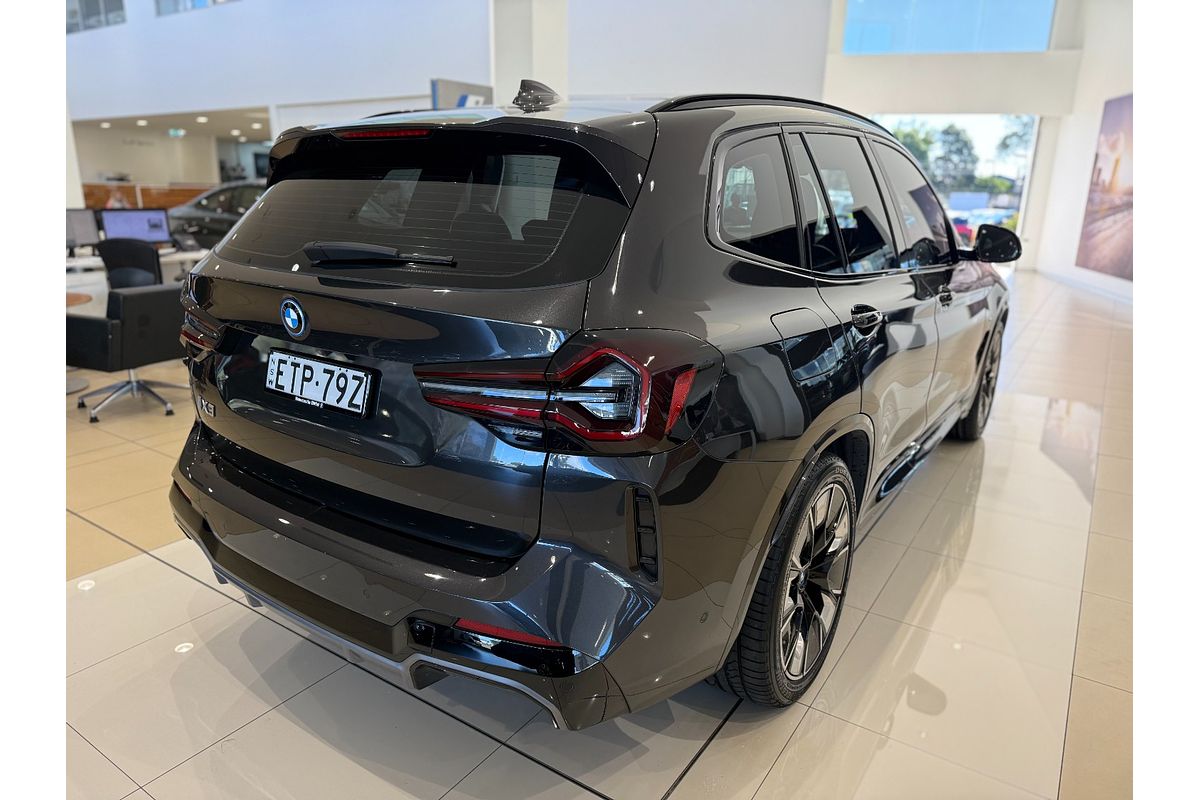 2022 BMW iX3 G08