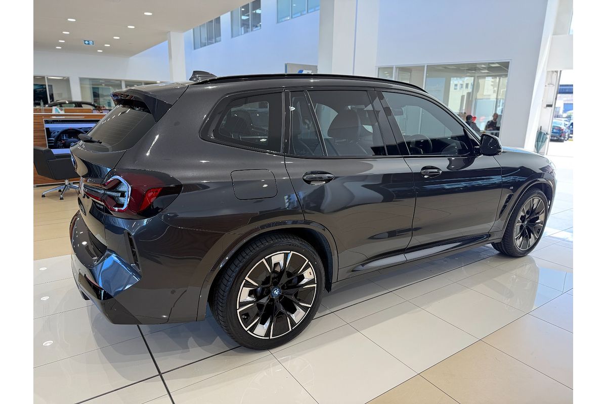 2022 BMW iX3 G08