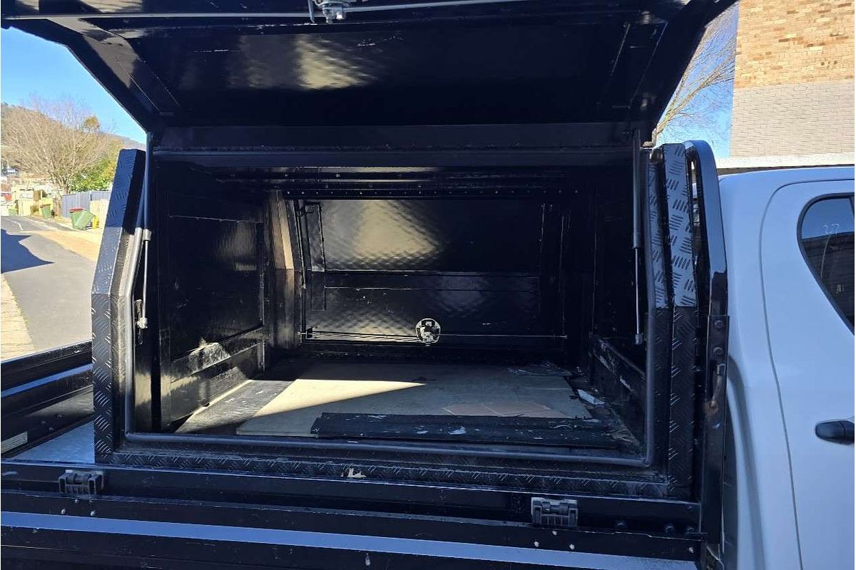 2018 Toyota Hilux SR GUN126R 4X4