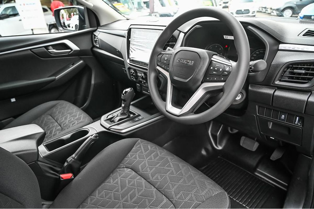 2025 Isuzu D-MAX LS-M 4X4