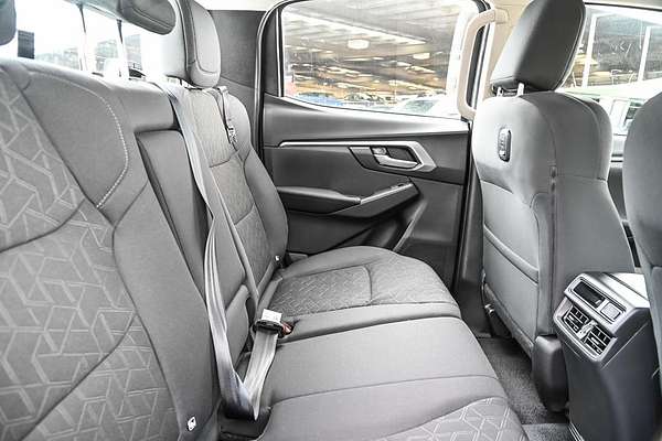 2025 Isuzu D-MAX LS-M 4X4