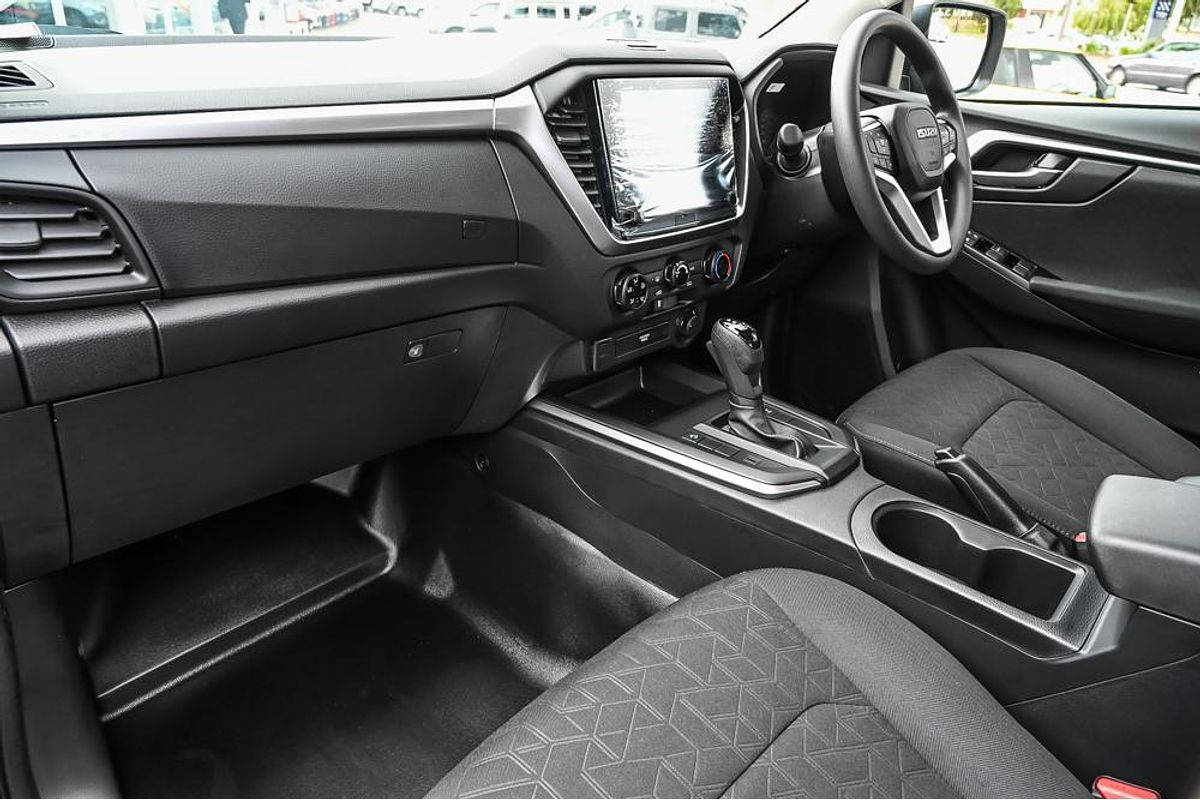 2025 Isuzu D-MAX LS-M 4X4