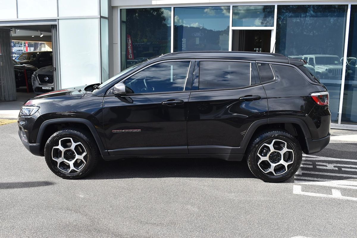 2022 Jeep Compass Trailhawk M6