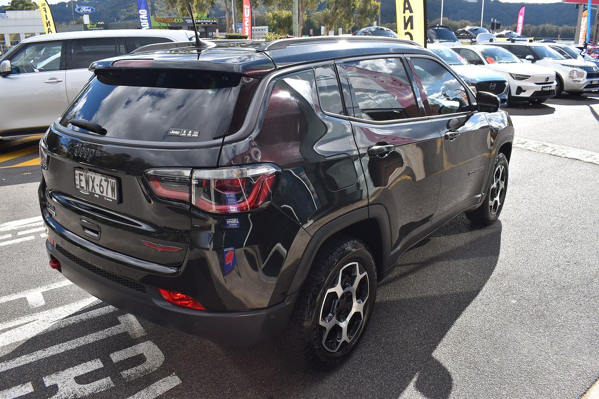 2022 Jeep Compass Trailhawk M6
