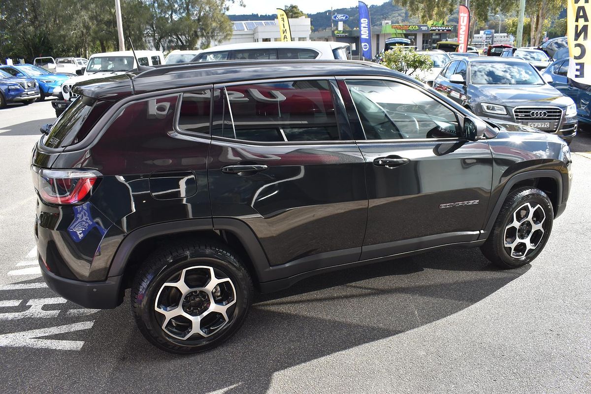 2022 Jeep Compass Trailhawk M6