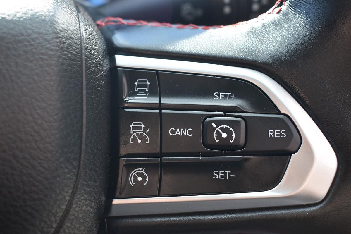 2022 Jeep Compass Trailhawk M6