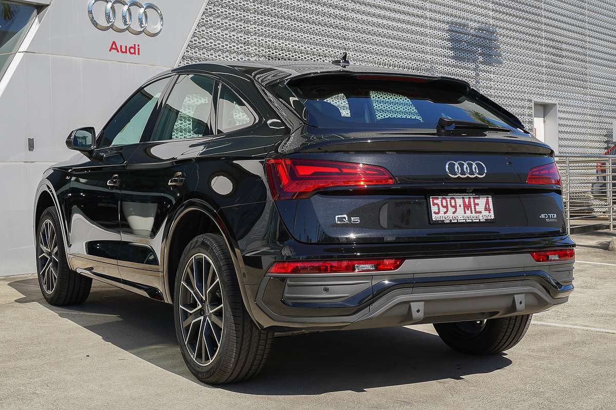 2024 Audi Q5 40 TDI S line FY
