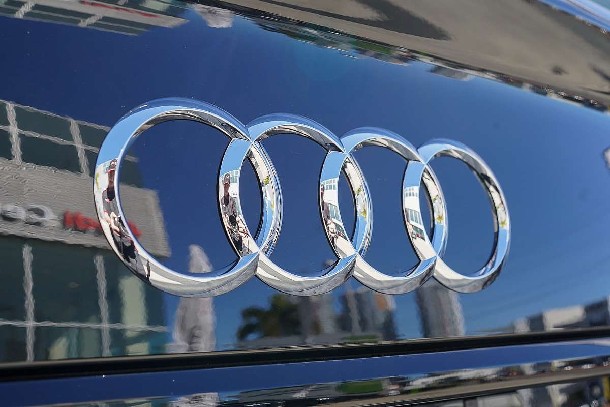 2024 Audi Q5 40 TDI S line FY