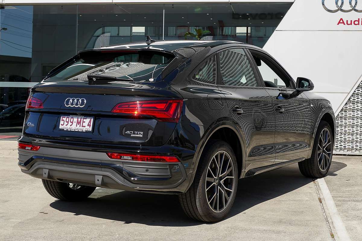 2024 Audi Q5 40 TDI S line FY