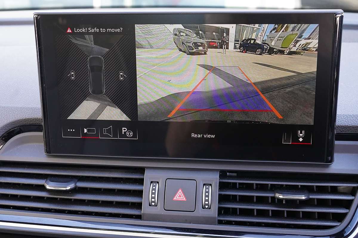 2024 Audi Q5 40 TDI S line FY