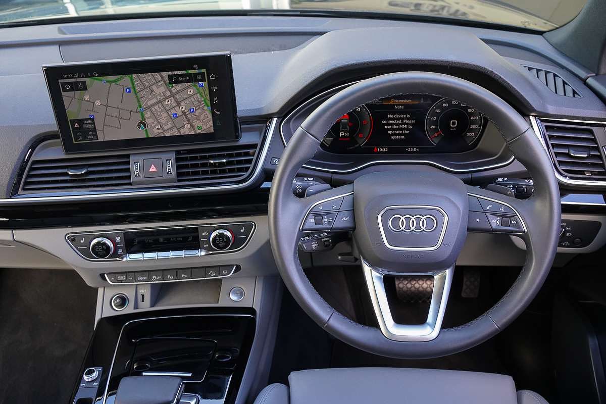 2024 Audi Q5 40 TDI S line FY