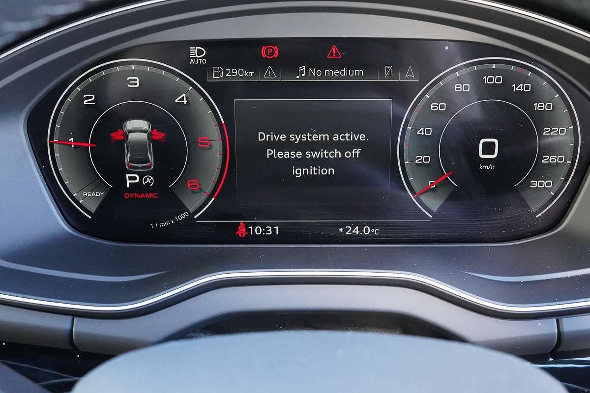 2024 Audi Q5 40 TDI S line FY