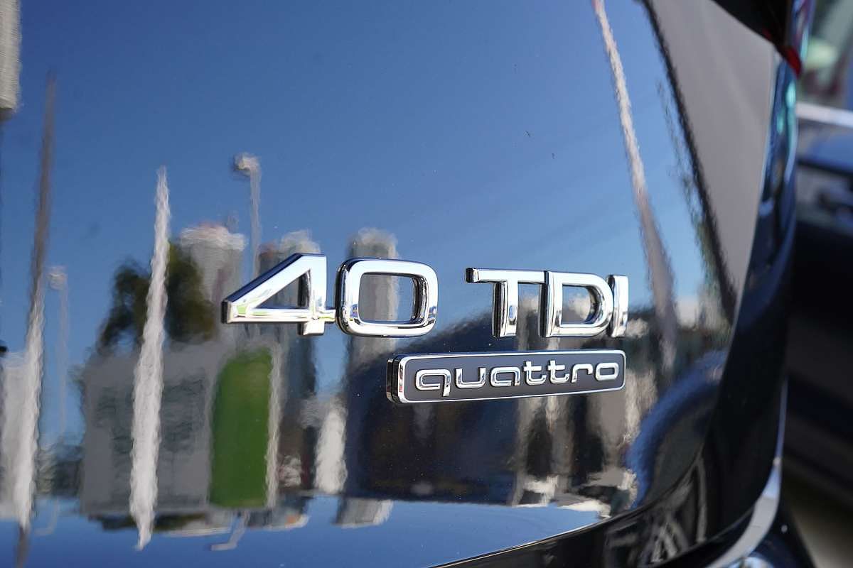 2024 Audi Q5 40 TDI S line FY