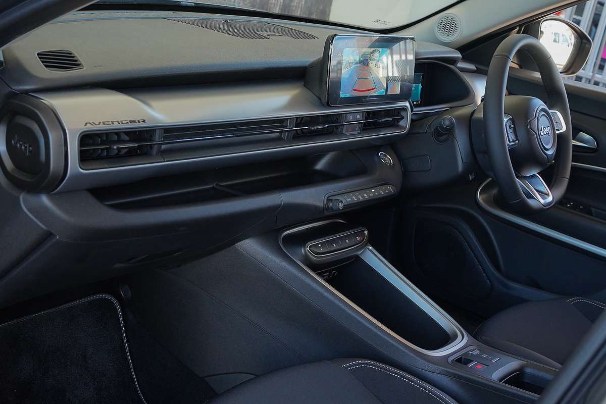 2024 Jeep Avenger Limited JJ
