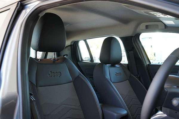 2024 Jeep Avenger Limited JJ