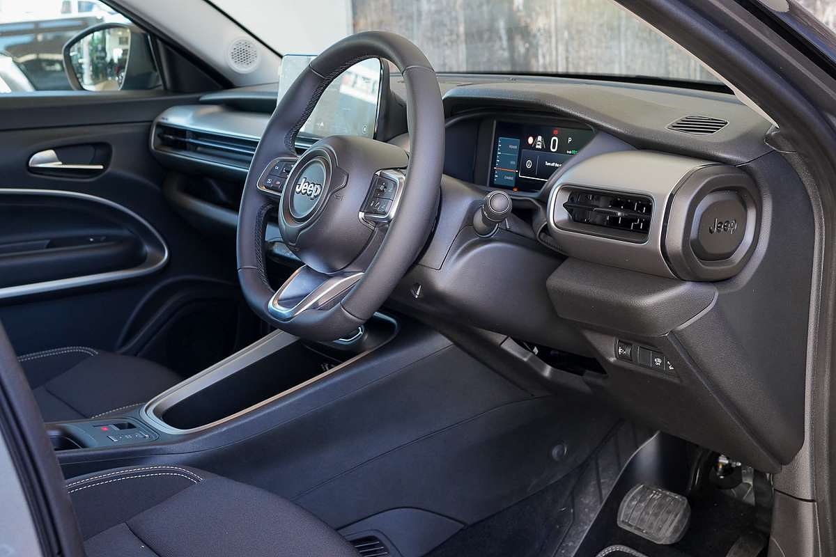 2024 Jeep Avenger Limited JJ