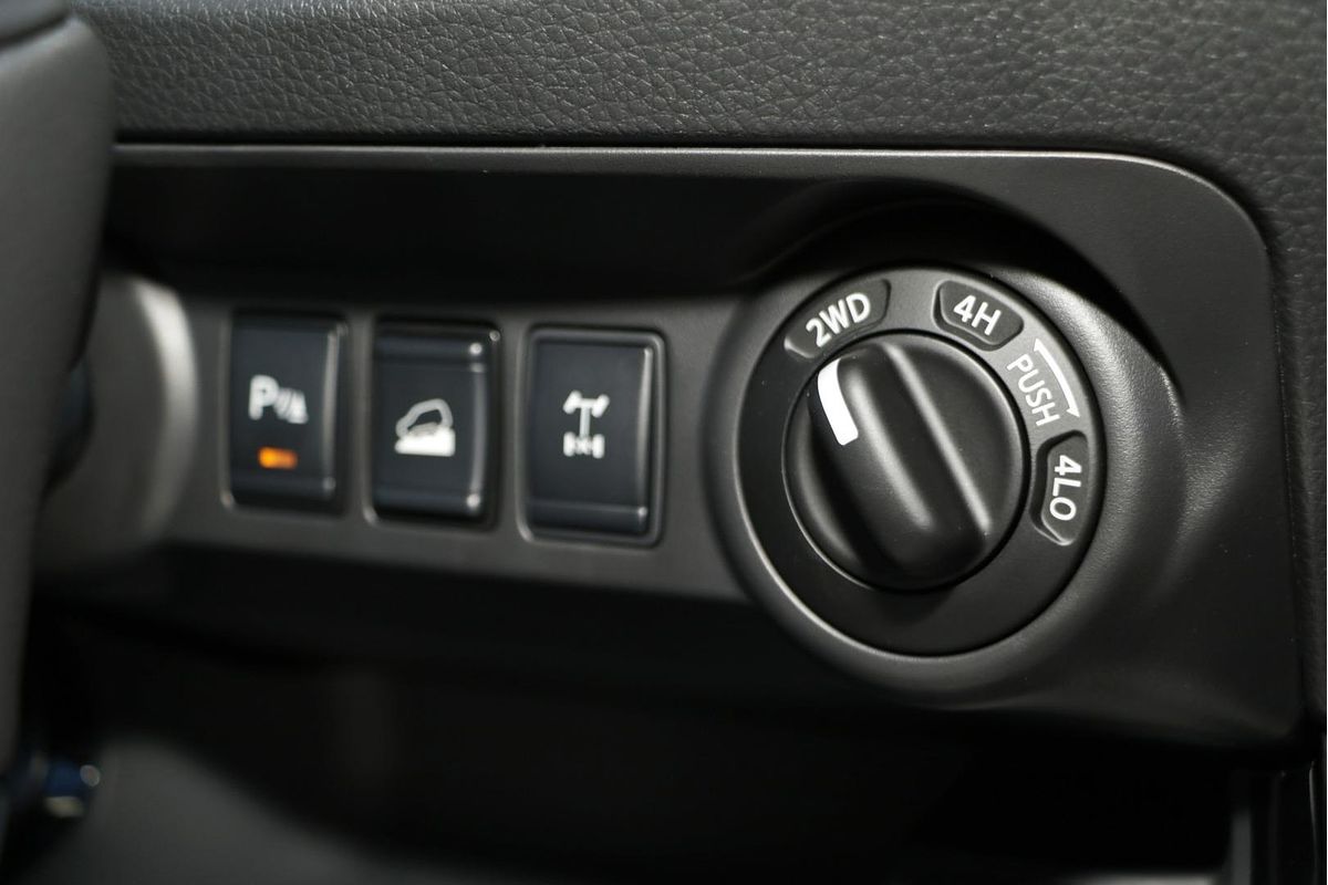 2025 Nissan Navara PRO-4X D23 4X4