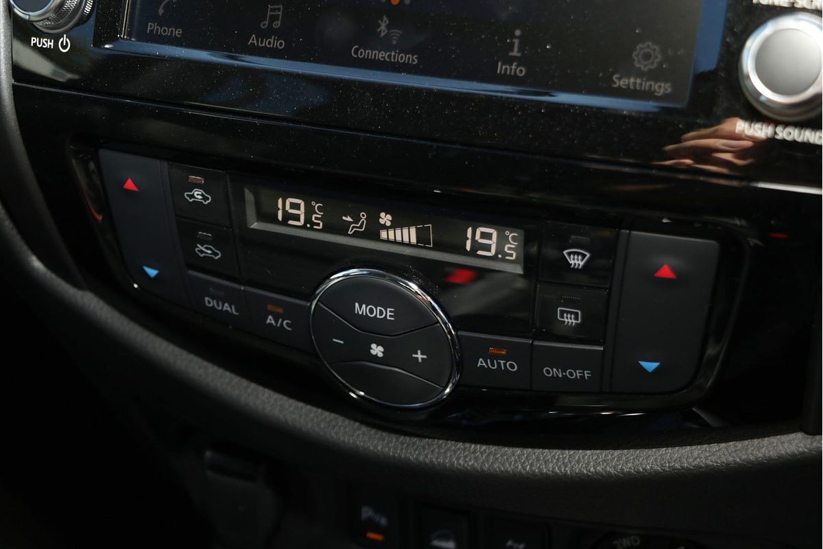 2025 Nissan Navara PRO-4X D23 4X4